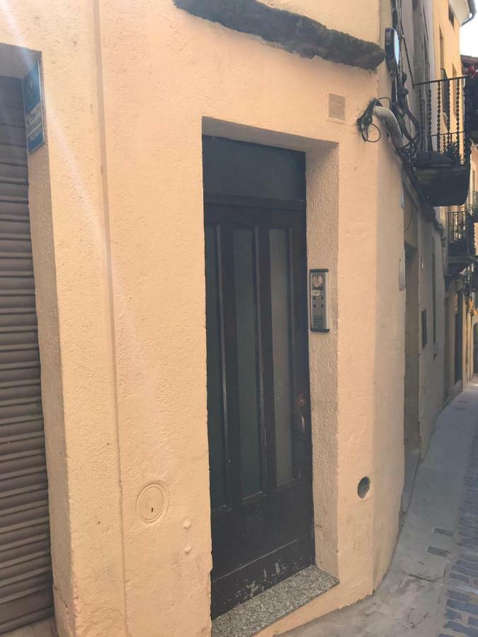 Apt 2 Acollidor Al Centre Historic De Vic Aptgarbi 외부 사진