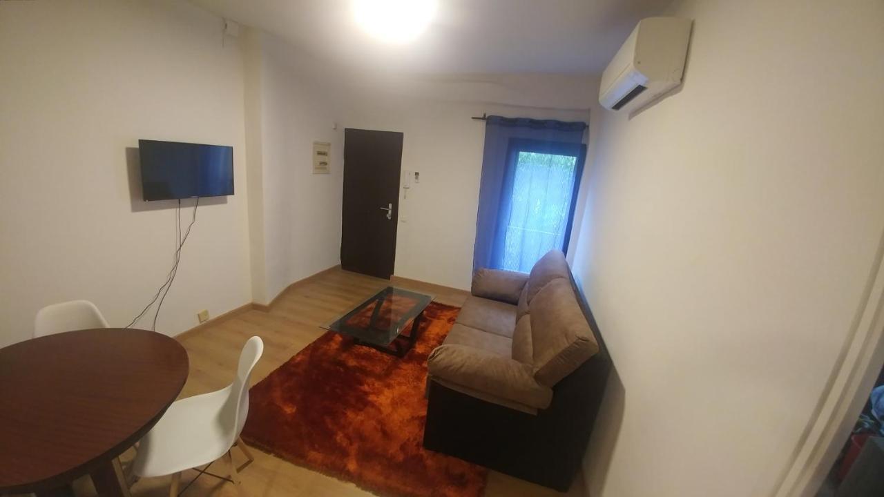 Apt 2 Acollidor Al Centre Historic De Vic Aptgarbi 외부 사진